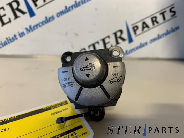 Cabriodak Bediening van een Mercedes SLK, Gebruikt, -, Ophalen of Verzenden, -