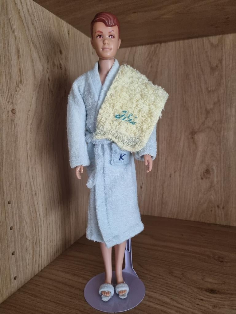 Allan Barbiepop met badjas handdoek slippers en zeep., Ophalen of Verzenden, Gebruikt