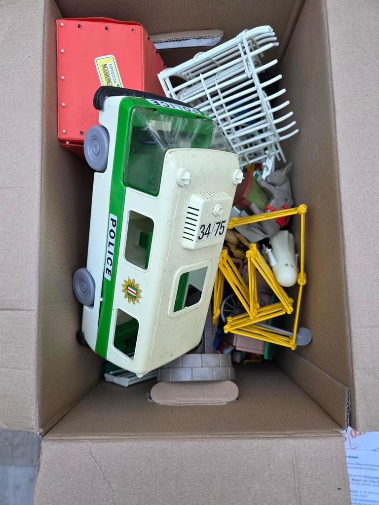 Grote doos vintage Playmobil: politieauto, boerderij en meer, Ophalen of Verzenden, Gebruikt, Los playmobil