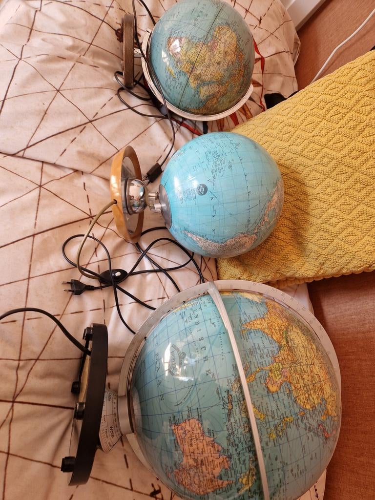 Columbus en JRO globe, Ophalen