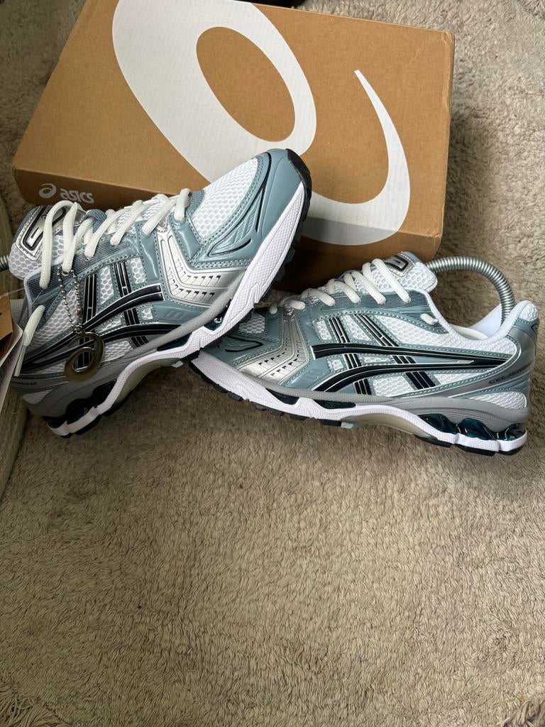 ASICS Gel-Kayano 14 Sky Blue Maat 42, Ophalen, Blauw, Nieuw, Sneakers of Gympen