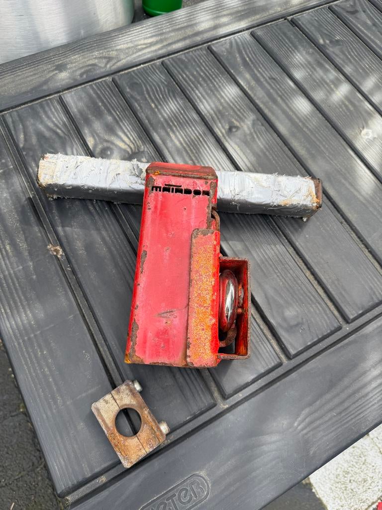 Trekhaakslot, Ophalen, Gebruikt