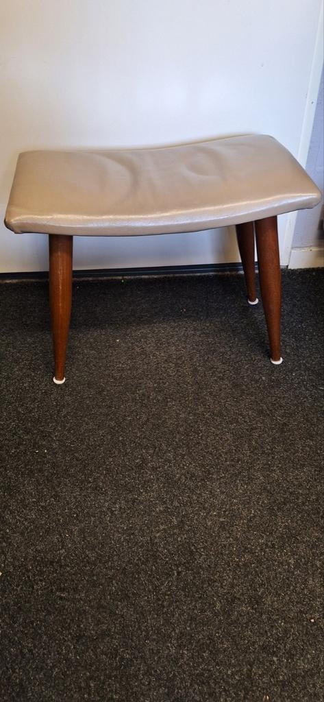 Vintage voetenbankje, Huis en Inrichting, Ophalen, Minder dan 50 cm, Gebruikt, Vintage