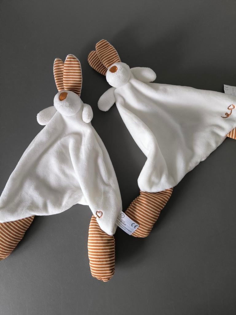 Twee nieuwe Kruidvat konijn knuffeldoekjes, Kinderen en Baby's, Ophalen of Verzenden
