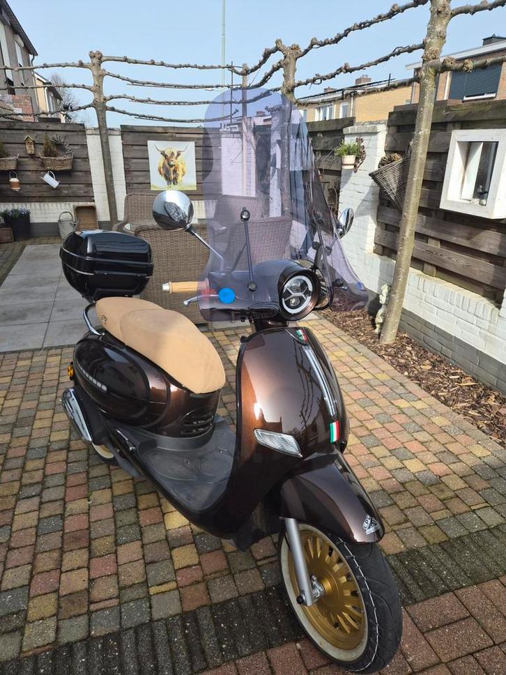 GTS Capuccino Snorscooter, Fietsen en Brommers, Snorfietsen en Snorscooters, Zo goed als nieuw, Overige merken, Benzine, Ophalen