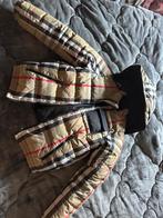 Burberry jas, Ophalen of Verzenden, Zo goed als nieuw, Meisje, Shirt of Longsleeve