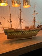 Gedetailleerd scheepsmodel van een historisch zeilschip, Ophalen of Verzenden, Zo goed als nieuw, Groter dan 1:32, Overige merken