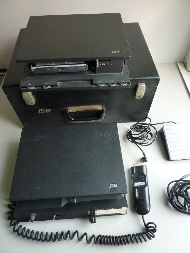 IBM dictafoon met veel toebehoren met koffer, Computers en Software, Vintage Computers, Ophalen of Verzenden