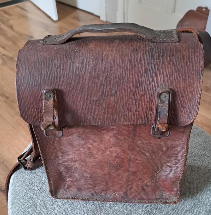WW2 Tas Gestempeld 1945 - Origineel Militair Verzamelobject, Verzamelen, Militaria | Tweede Wereldoorlog, Overige typen, Nederland