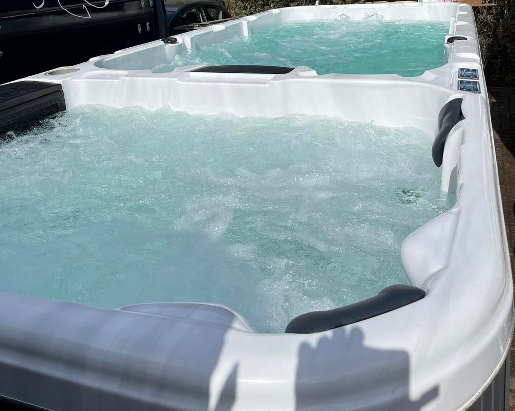 Comfortabele 8 pers. Passion Zwemspa Aquatic 3 incl Garantie, Ophalen, Zo goed als nieuw