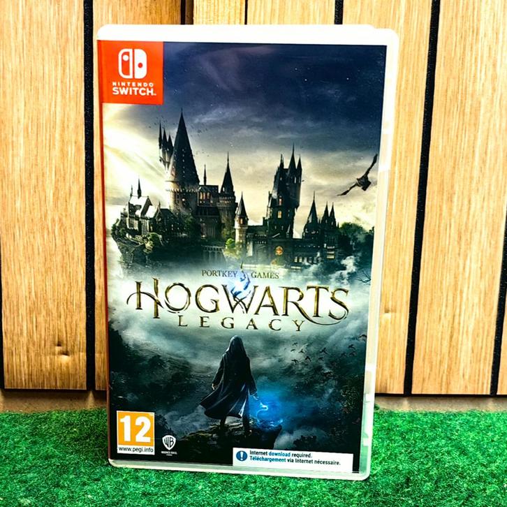 Hogwards Legacy Nintendo Switch Game - In Nette Staat, Spelcomputers en Games, Spelcomputers | Nintendo Switch, Zo goed als nieuw
