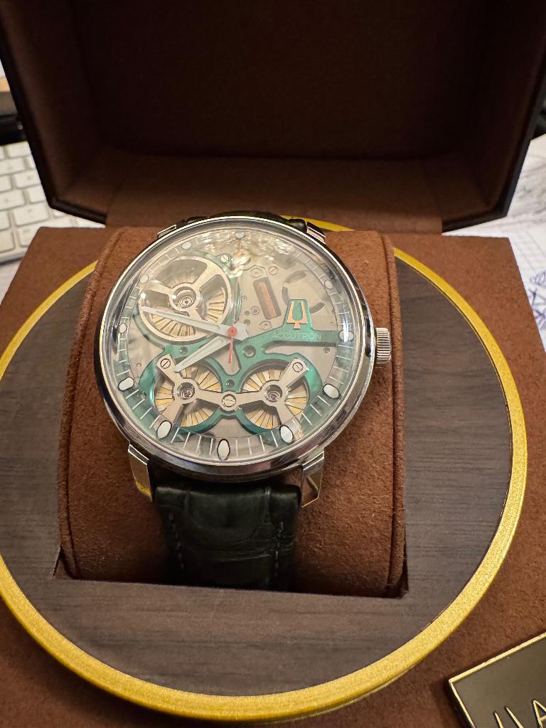 Accutron spaceview 2020, Overige merken, Overige materialen, Leer, Polshorloge