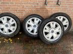 4 stalen velgen met wieldoppen  Ford Kuga, Auto-onderdelen, Banden en Velgen, Ophalen, Gebruikt, Velg(en), 17 inch