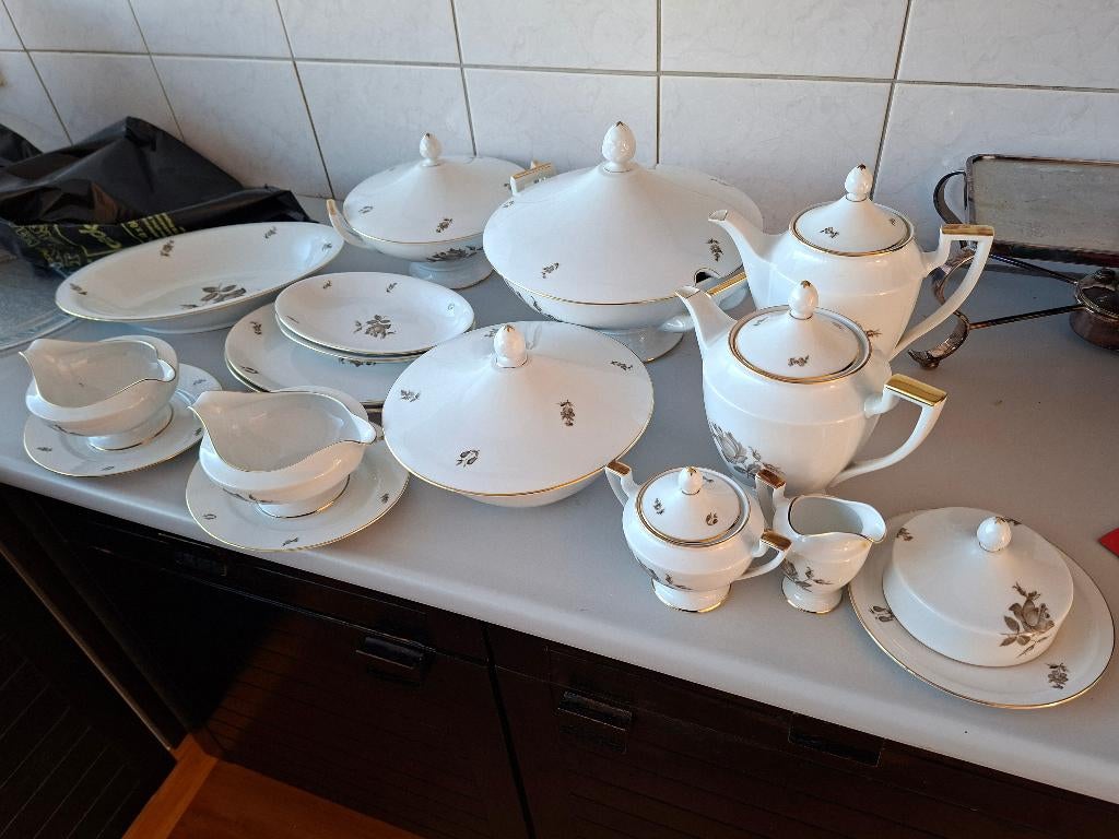 Diner set porselein, Ophalen