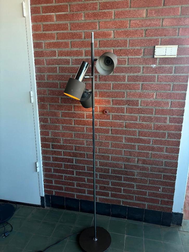 METALARTE SINCLINA VLOERLAMP MET 3 SPOTS, Huis en Inrichting, Lampen | Vloerlampen, Gebruikt, 150 tot 200 cm, Metaal, Ophalen