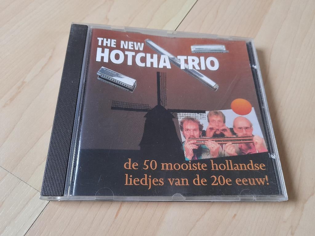 CD THE NEW HOTCHA TRIO DE 50 MOOISTE HOLLANDSE LIEDJES VAN, Ophalen of Verzenden, Zo goed als nieuw