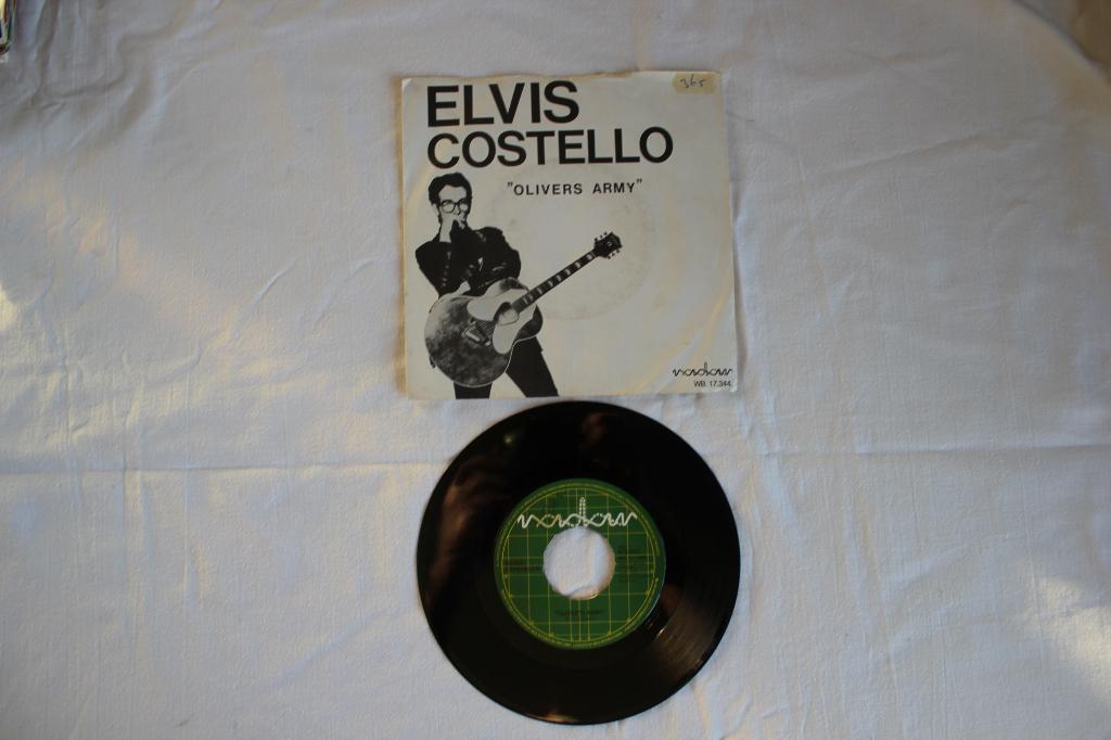 elvis costello - "Olivers army", Ophalen of Verzenden, Zo goed als nieuw, 12 inch, Pop