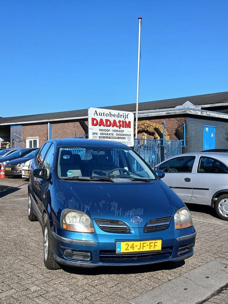 Nissan Almera Tino 1.8, Auto's, Nissan, 1345 kg, 4 cilinders, 700 kg, Origineel Nederlands