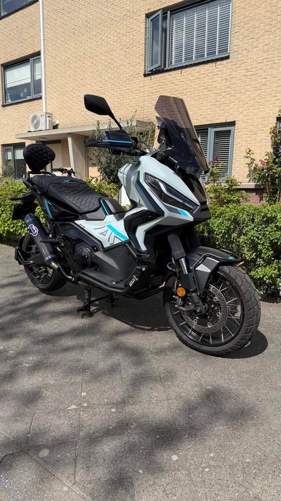 Honda X-ADV 750 2024 Pico Blue Tiffany Termignoni, Scooter, Gebruikt, Automaat, ABS