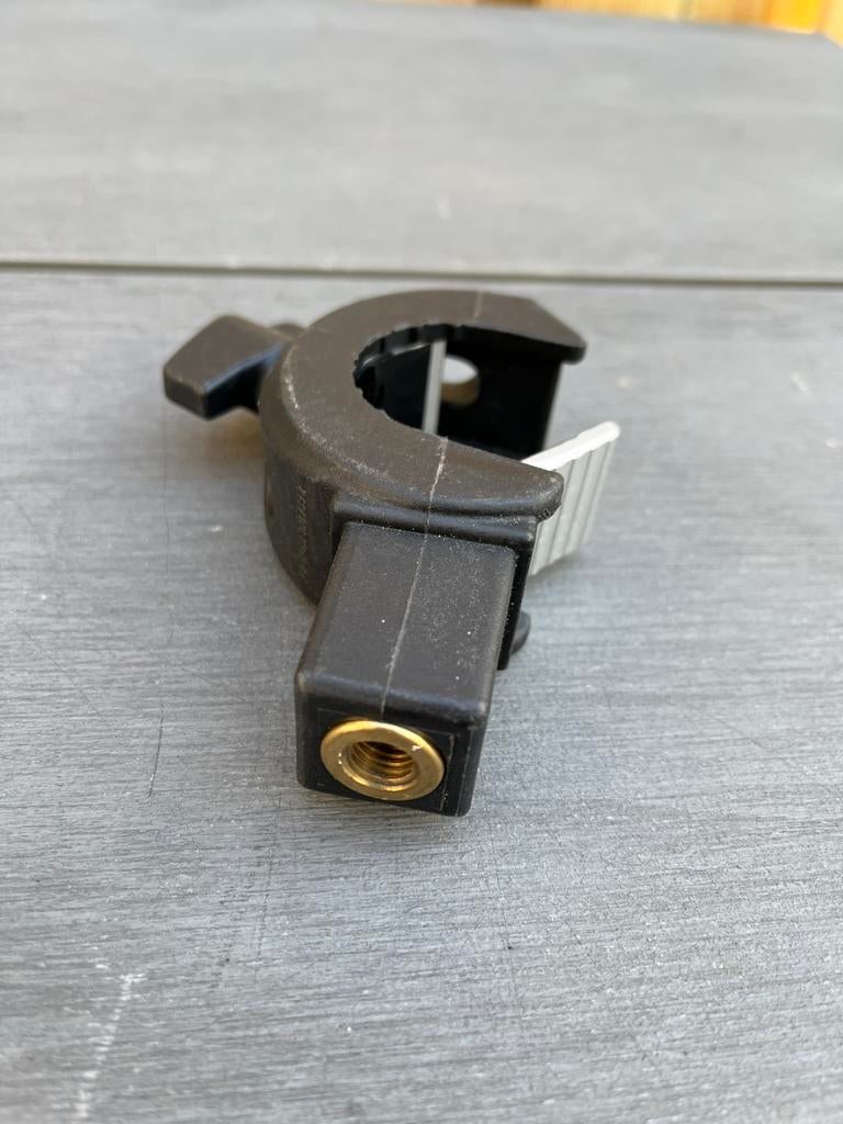 Rive D36 kort model klem met inwendig schroefdraad, Ophalen of Verzenden