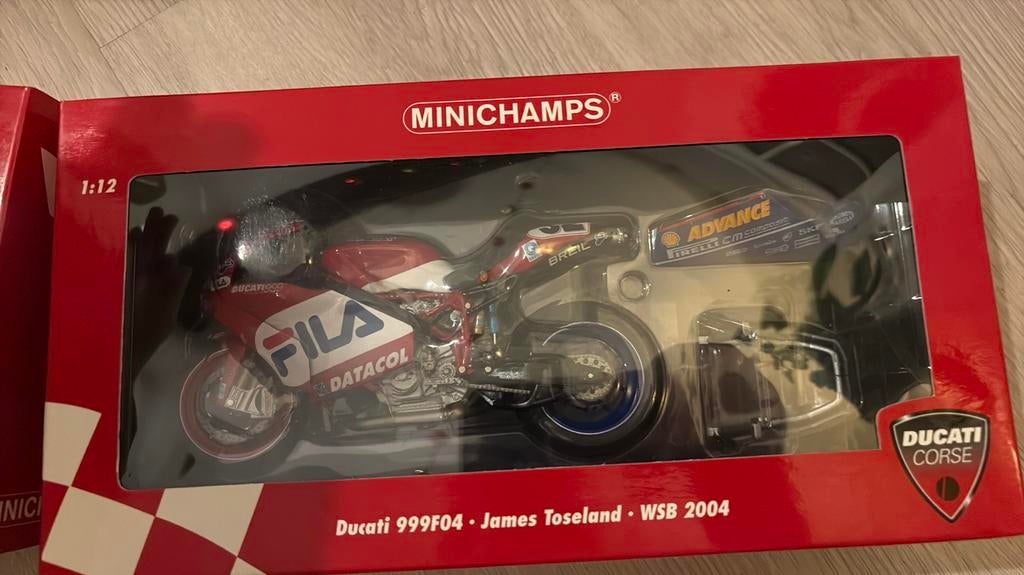 Ducati 999F04 James Toseland WSB 2004 Minichamps, Ophalen of Verzenden, Zo goed als nieuw, 1:9 t/m 1:12, Motor