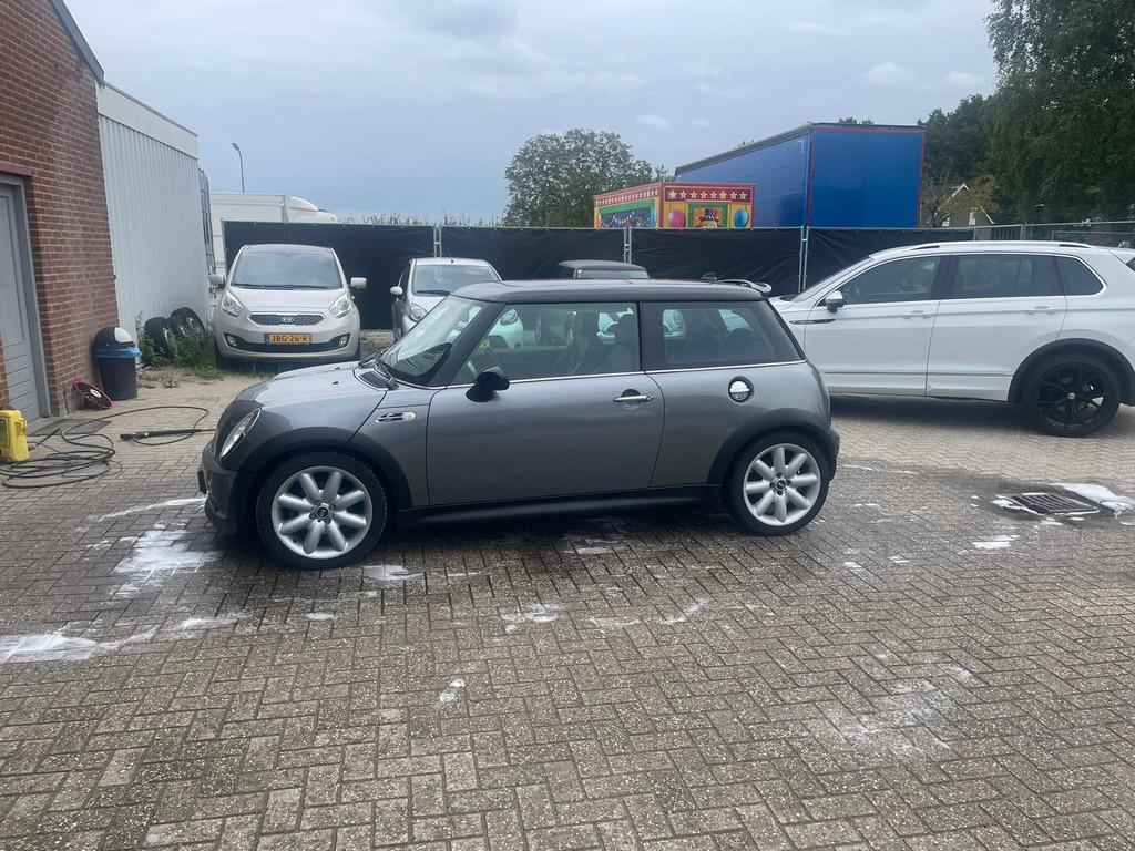 Mini Mini 1.6 Cooper S, Voorwielaandrijving, Stoelverwarming, Gebruikt, Zwart