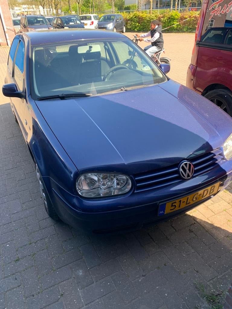 Volkswagen Golf 1.6 77KW 2003 Blauw, Voorwielaandrijving, Stof, 4 cilinders, Blauw