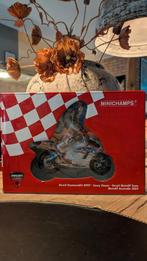 Minichamps Ducati Desmosedici GP09 Casey Stoner, Ophalen, Zo goed als nieuw, Motor