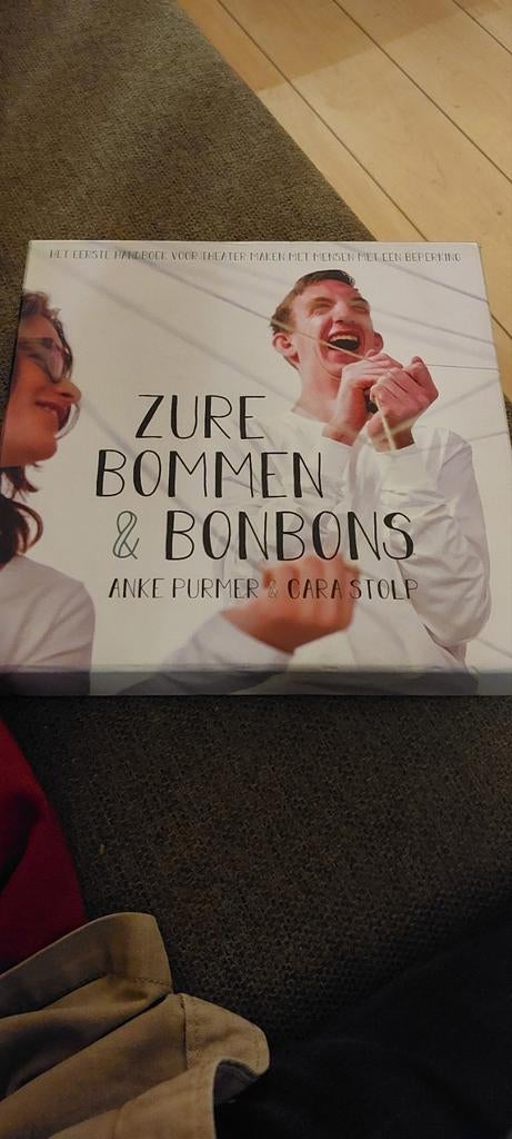 Zure Bommen & Bonbons - Handboek theater maken, Boeken, Ophalen