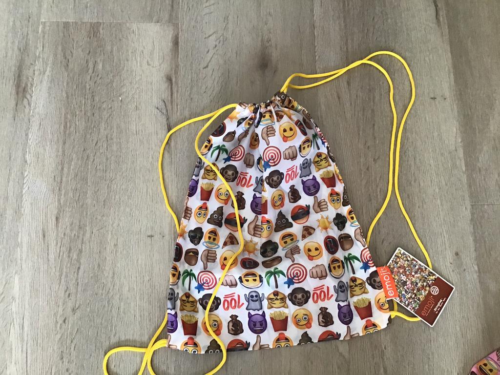 Nieuw tasje van Emoji, Kinderen en Baby's, Kindermode-accessoires, Ophalen of Verzenden, Zo goed als nieuw