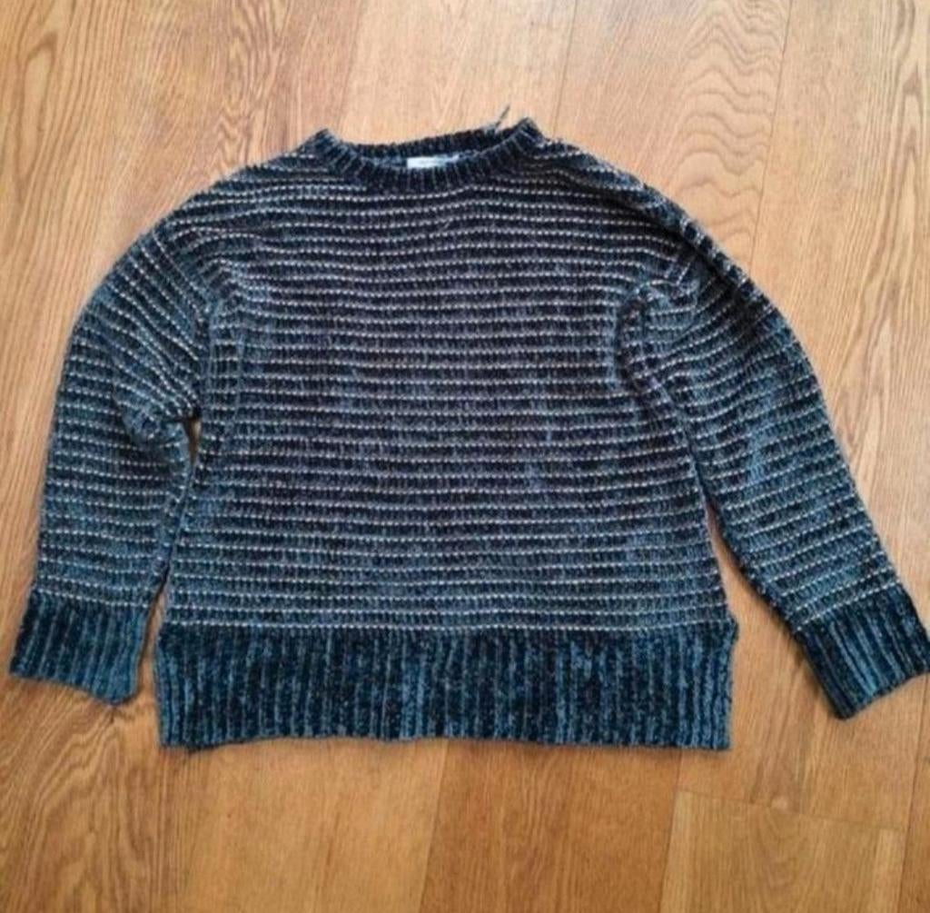 Trui maat 140, Kinderen en Baby's, Kinderkleding | Maat 140, Ophalen of Verzenden, Zo goed als nieuw, Meisje, Trui of Vest