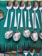 -	Bestek sola 31 delig zilver kleurig, Ophalen of Verzenden, 'T Olde Gre-j, Info@toldegrej.nl, Endepoelstraat 20f Didam