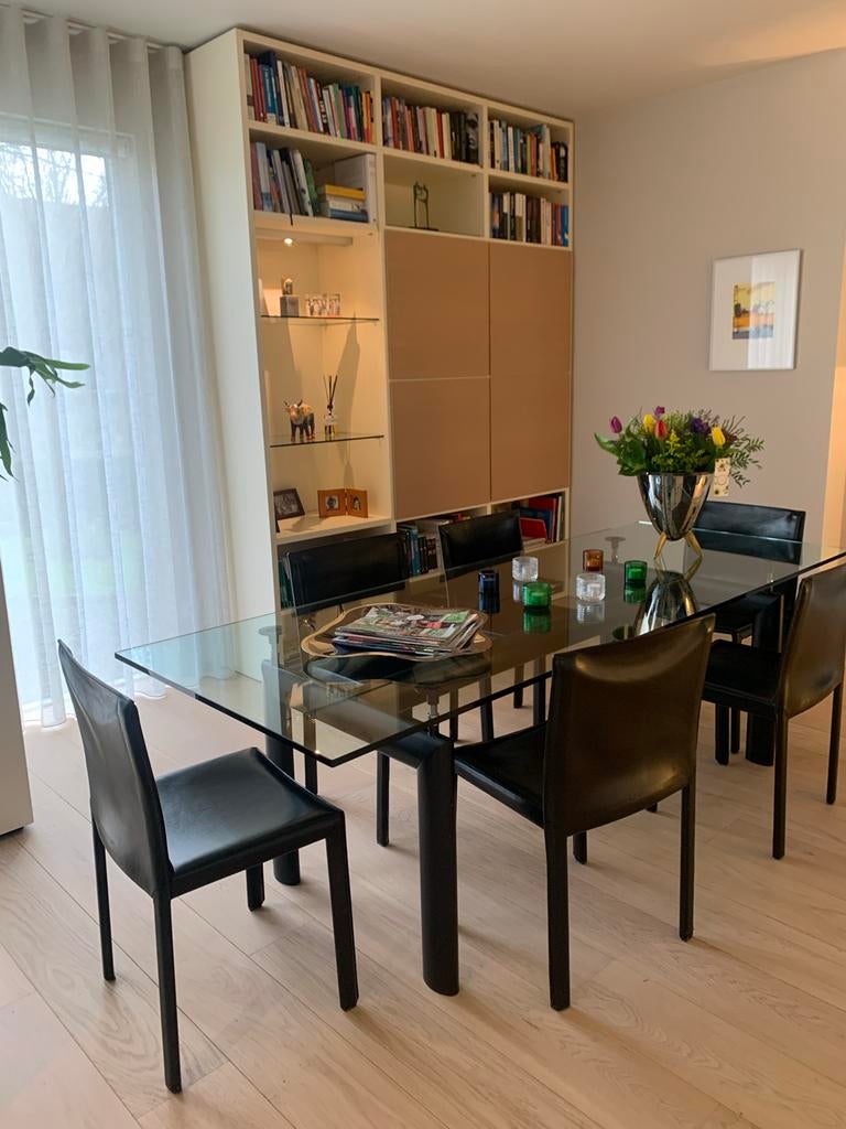 Cassina LC6 Corbusier eettafel met 6 zwarte tuiglederen stoe, Gebruikt, 200 cm of meer, Glas, Vijf personen of meer