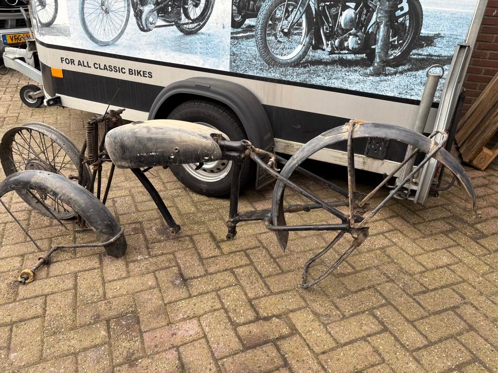 Onbekend frame-voorvork-tank etc, Ophalen