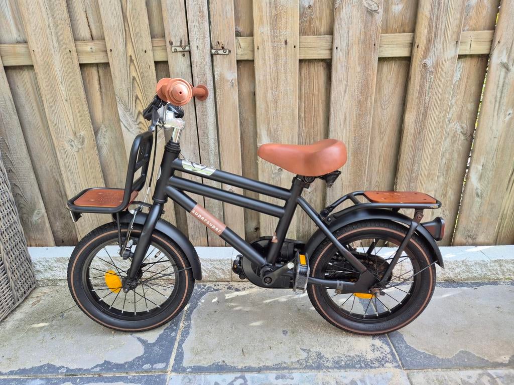Supersuper kinderfiets 14 inch, Fietsen en Brommers, Fietsen | Kinderfietsjes, Ophalen, Zijwieltjes, Gebruikt, Minder dan 16 inch
