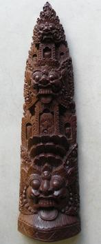 Tempelbeeld, Indonesisch houtsnijwerk.  Hoogte 31 cm., Ophalen of Verzenden
