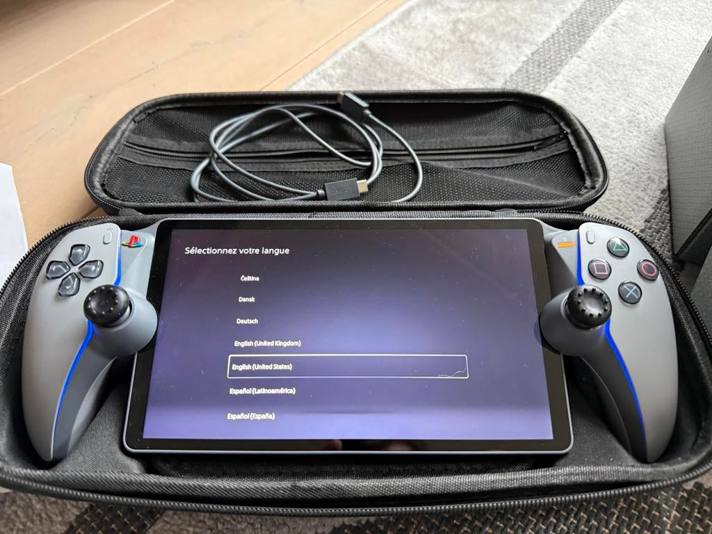 Playstation Portal 30th Anniversary Edition, 1 speler, Ophalen of Verzenden, Zo goed als nieuw, Vanaf 3 jaar