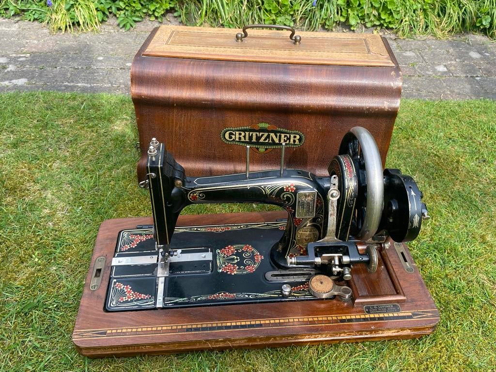 Antieke Gritzner Naaimachine met Houten Koffer, Ophalen