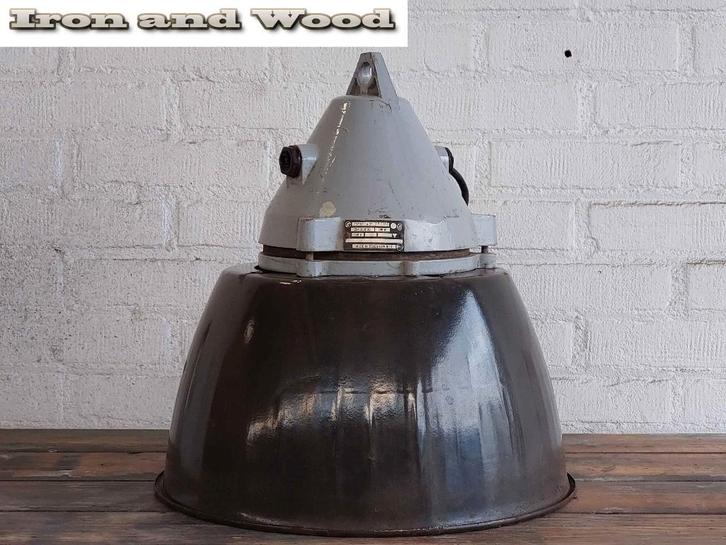 Oude lamp - emaille - met glazen stolp - zwart - H40 D38, Huis en Inrichting, Lampen | Hanglampen, Gebruikt, Minder dan 50 cm