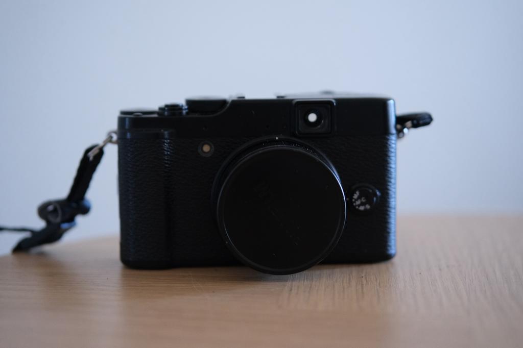 Fujifilm X10, Ophalen, 12 Megapixel, Compact, 4 t/m 7 keer
