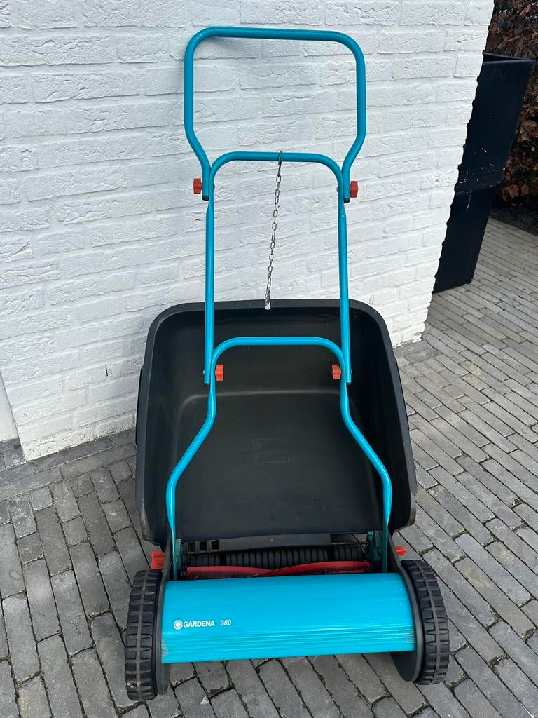 Gardena kooimesmaaier / grasmaaier + handige opvangbak ZGAN, Ophalen, Handgrasmaaier, Zo goed als nieuw, Opvangbak
