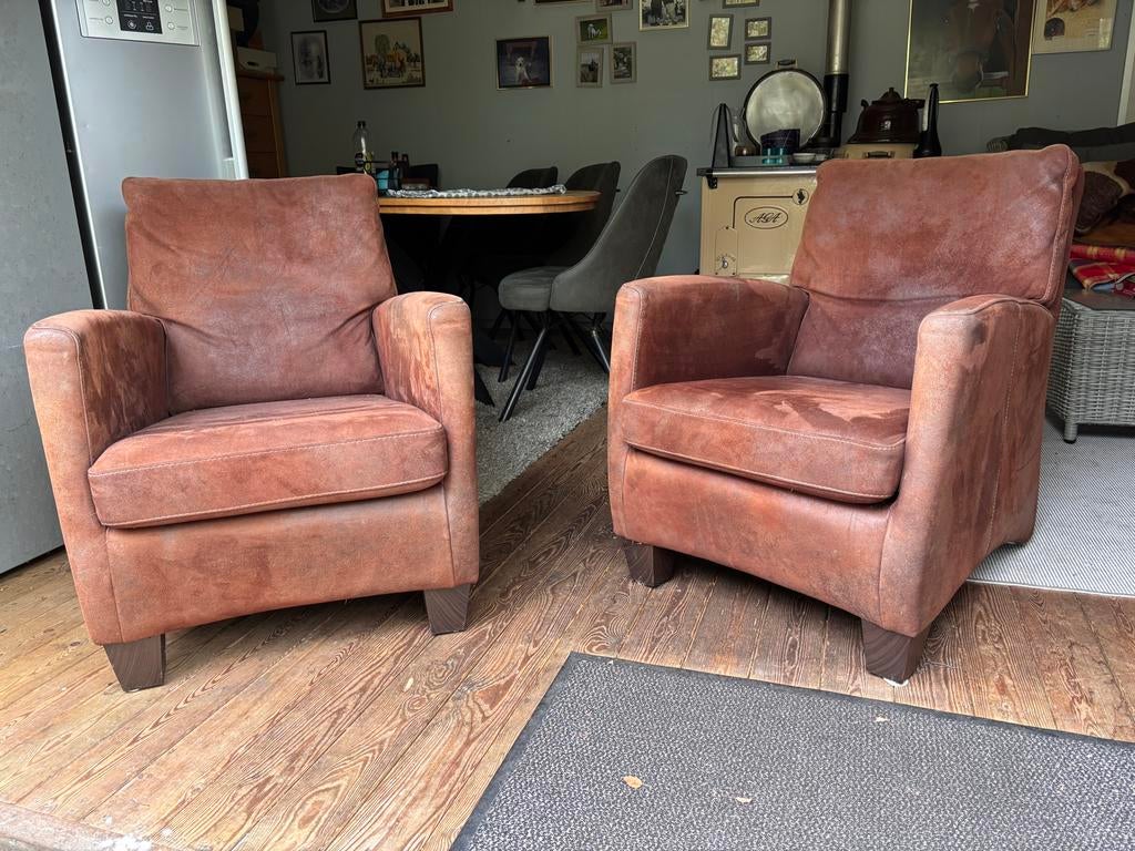 Twee nubuck leren fauteuils, Huis en Inrichting, Fauteuils, Ophalen, Gebruikt, Rustiek, 50 tot 75 cm
