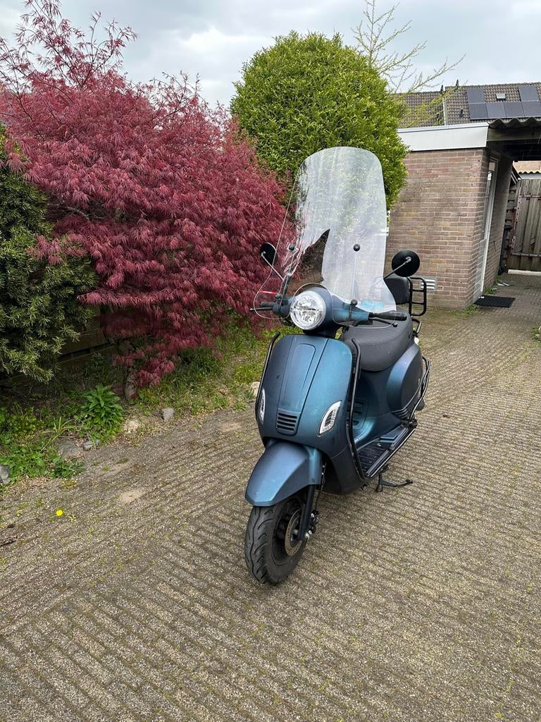 Senzo Scooter - Zo goed als nieuw, weinig kilometers, Ophalen, Zo goed als nieuw, Benzine, Overige merken