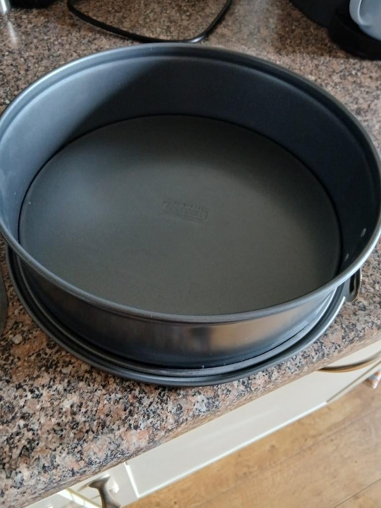 Bakblik springvorm, Huis en Inrichting, Keuken | Keukenbenodigdheden, Ophalen, Overige typen, Nieuw, Zwart