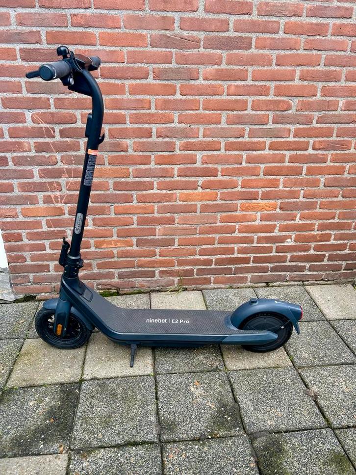 Zo Goed Als Nieuwe Segway Ninebot E2Pro, Fietsen en Brommers, Snorfietsen en Snorscooters, Zo goed als nieuw, Overige merken, Elektrisch
