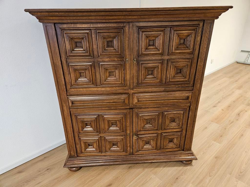 Spanish tall cabinet 1960, Ophalen