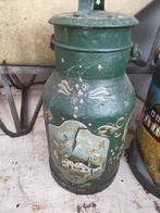 Oude melkbus met afbladderende verf, Ophalen of Verzenden