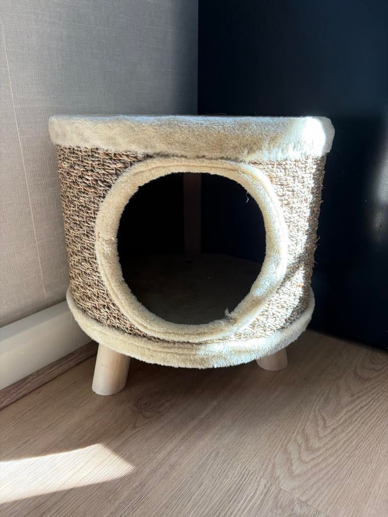 Katten huisje, Ophalen, Zo goed als nieuw