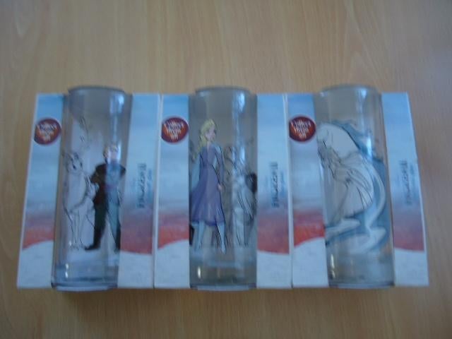 3 verschillende Disney Frozen glazen oa Elsa. Nieuw, Ophalen of Verzenden, Overige figuren, Nieuw, Servies