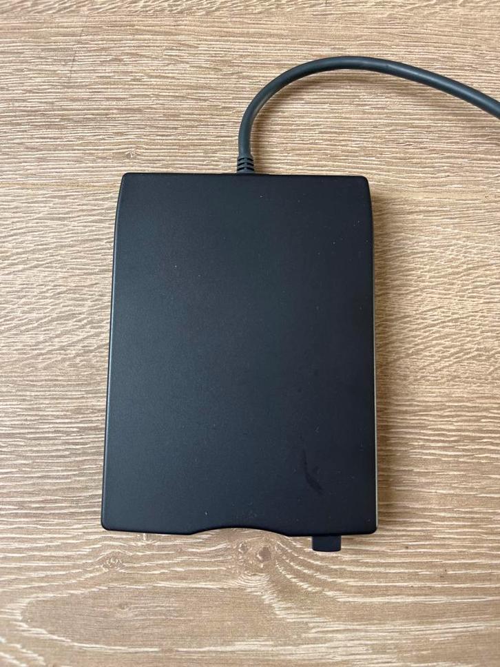 Dell Externe Floppy Drive - USB Aansluiting, Computers en Software, Optische drives, Gebruikt, Extern, Windows, Overig, Ophalen of Verzenden